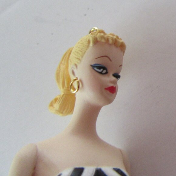 Vintage Barbie Debut 1959 Hallmark Keepsake Ornament (1994 First in Series) -box - Picture 11 of 13